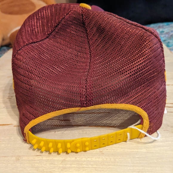 Vintage Ball Cap with Clock ⏰ - Picture 4 of 7